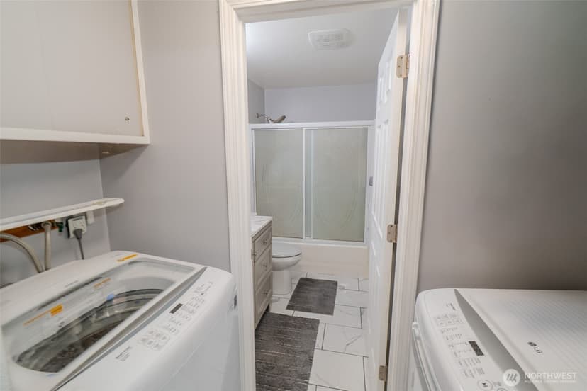 Property photo for 10609 SE 232nd Street, Kent photo 14
