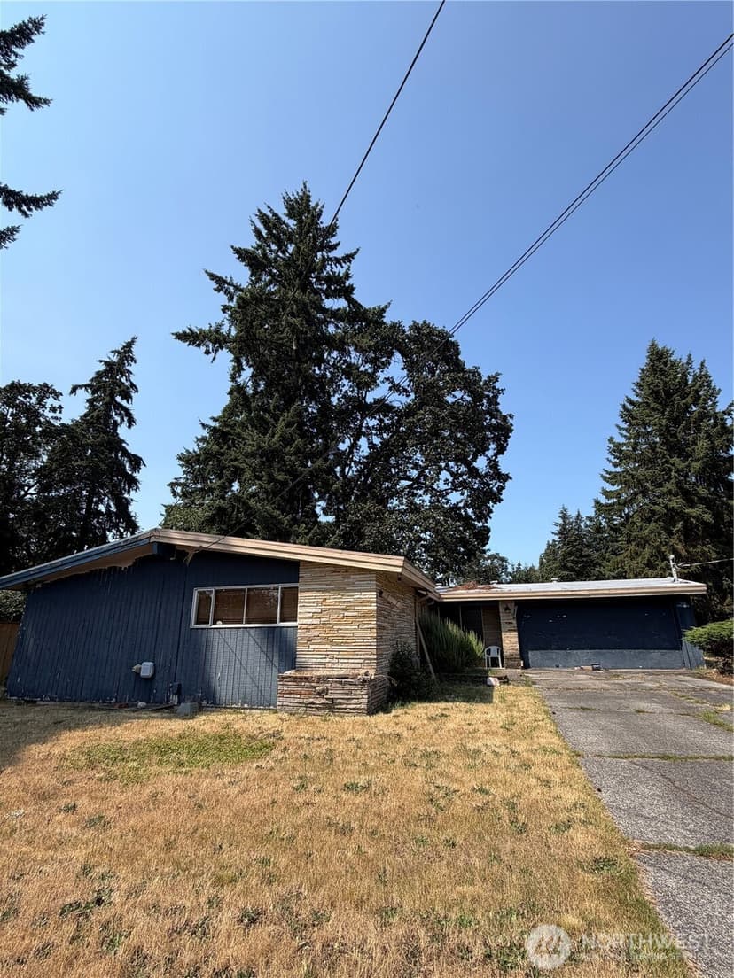 Property photo for 3005 Sylvia Boulevard S, Lakewood photo 3