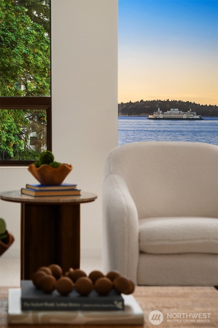 Property photo for 1101 Harbor Avenue SW #2C, Seattle photo 5