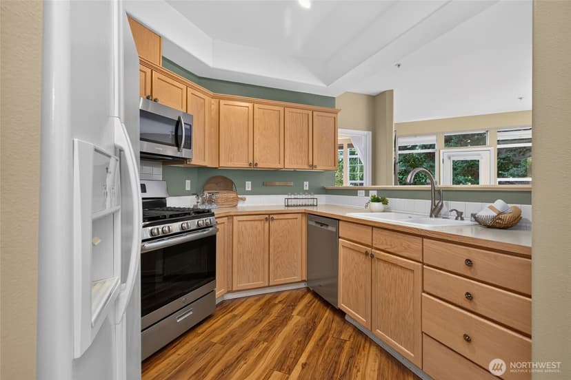 Property photo for 19412 48th Avenue W #103, Lynnwood photo 13
