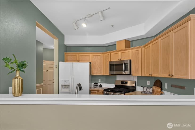 Property photo for 19412 48th Avenue W #103, Lynnwood photo 11