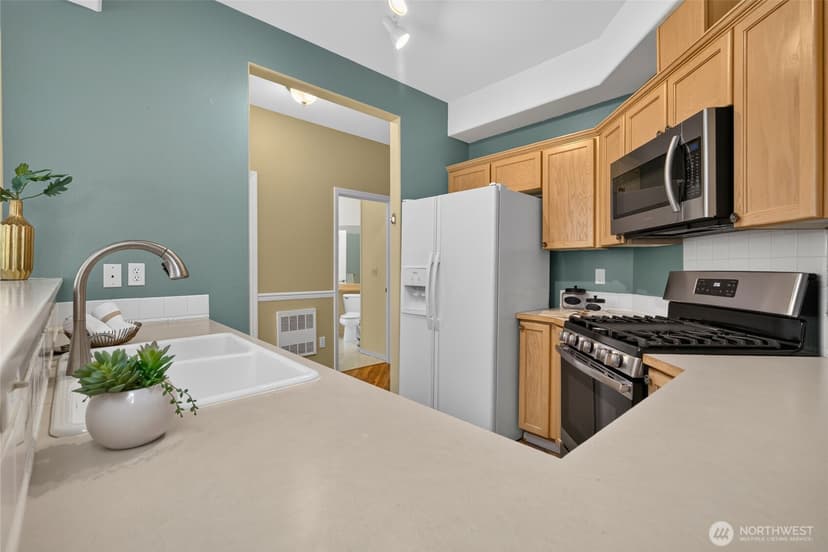 Property photo for 19412 48th Avenue W #103, Lynnwood photo 12