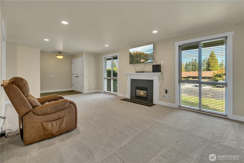 Property photo for 14307 SE 164th Street, Renton photo 11