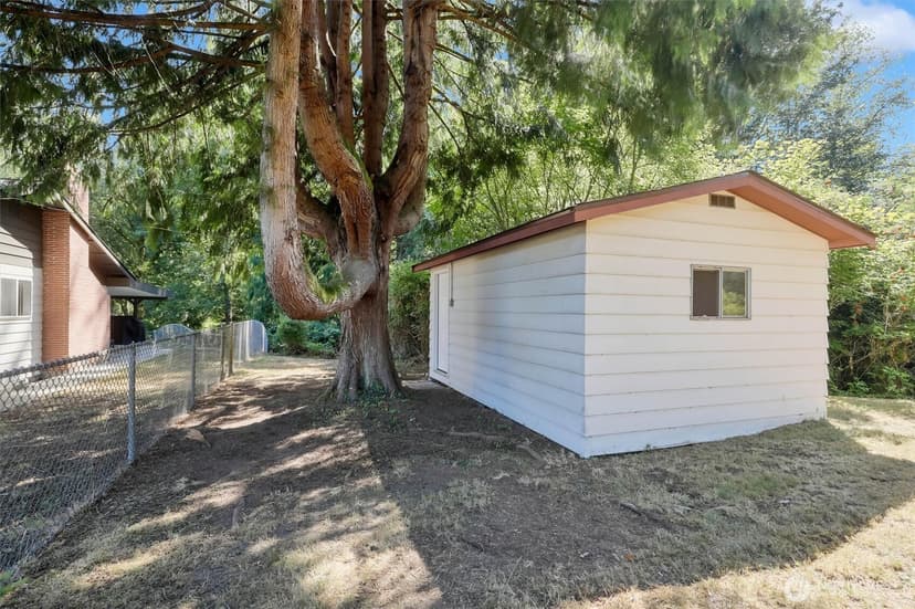 Property photo for 2102 Vine Road, Brier photo 27