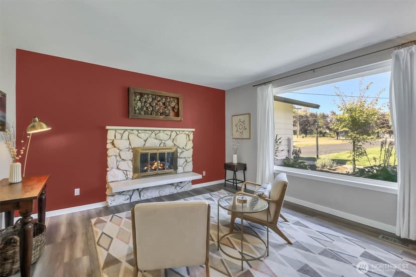 Property photo for 2102 Vine Road, Brier photo 4