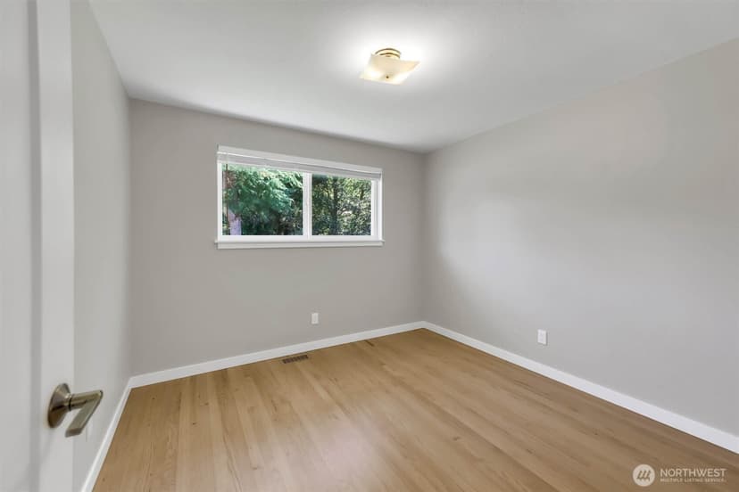 Property photo for 2102 Vine Road, Brier photo 22