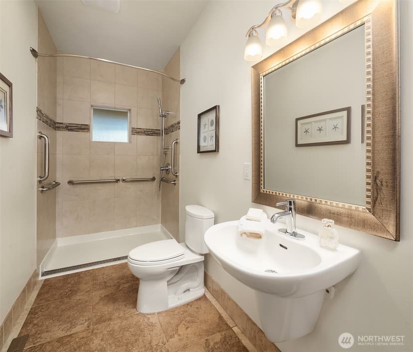 Property photo for 9313 190th Street SW, Edmonds photo 19
