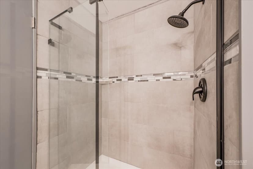 Property photo for 5905 147th Street SW, Edmonds photo 16