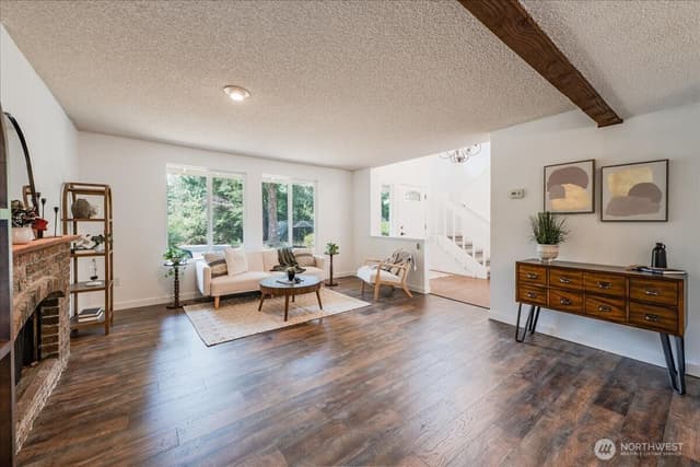 Property photo for 5905 147th Street SW, Edmonds photo 4