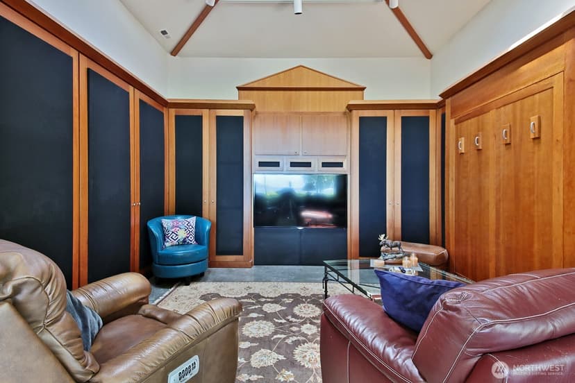 Property photo for 3679 Saratoga Road, Langley photo 18