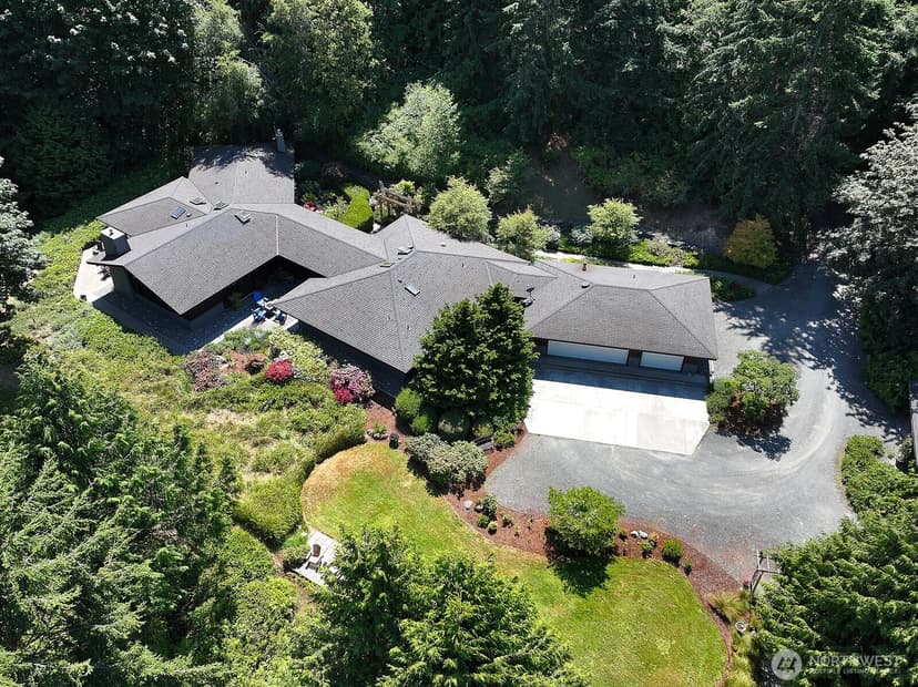 Property photo for 3679 Saratoga Road, Langley photo 2