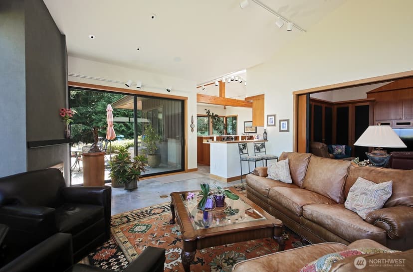 Property photo for 3679 Saratoga Road, Langley photo 17