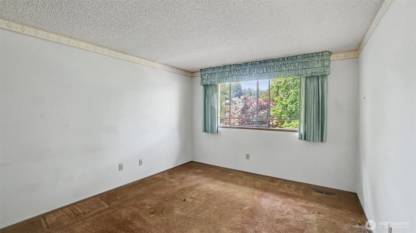 Property photo for 4233 192nd Court SE, Issaquah photo 21