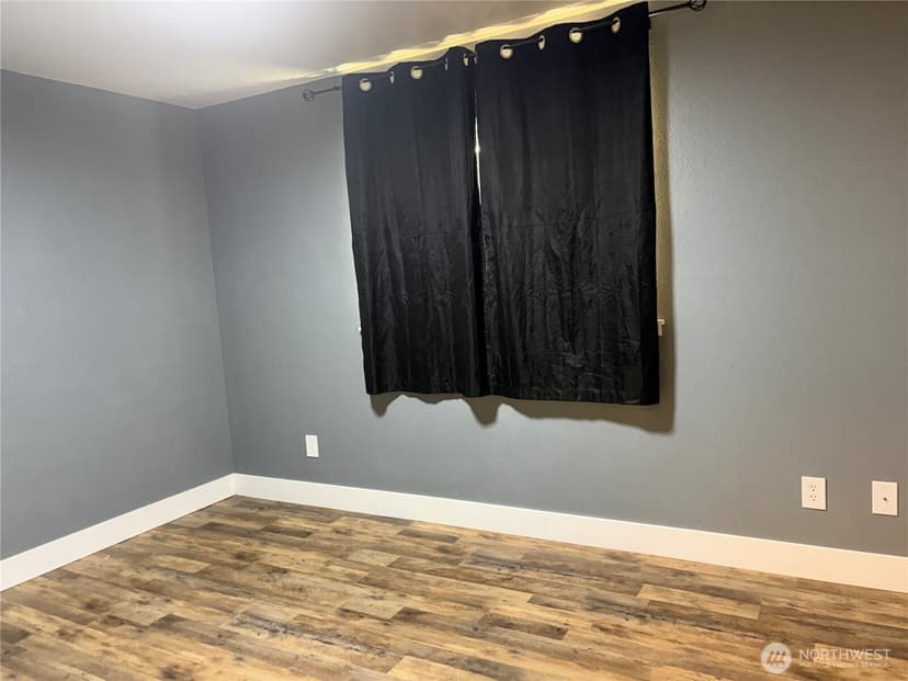 Property photo for 4883 Laura Lane SE, Port Orchard photo 18