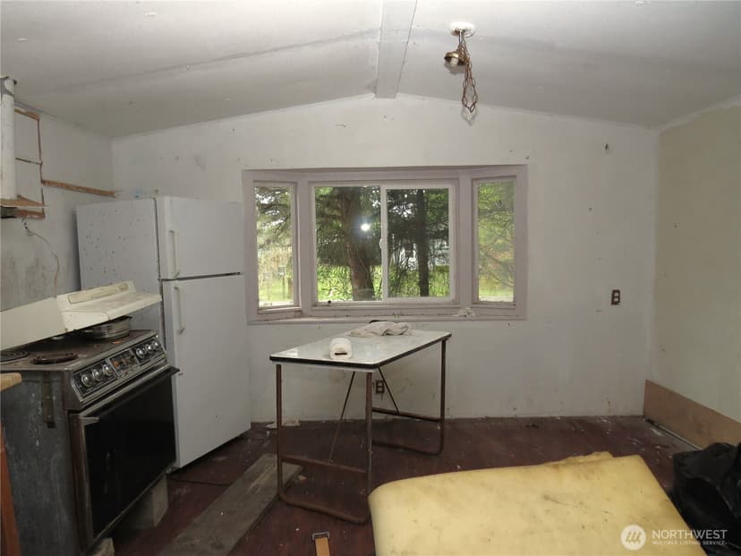 Property photo for 804 S Rain Street NE, Ocean Shores photo 3