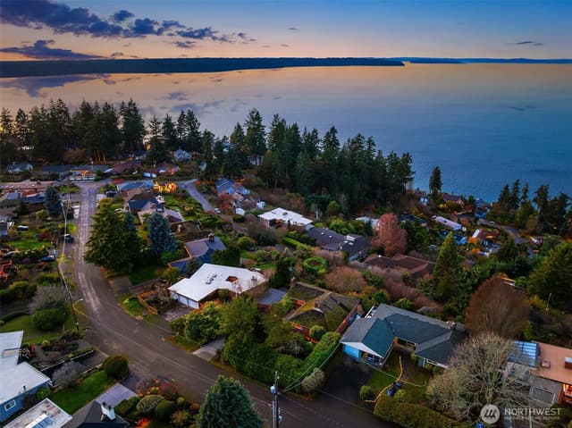 Property photo for 2802 SW 167th Place, Burien photo 2
