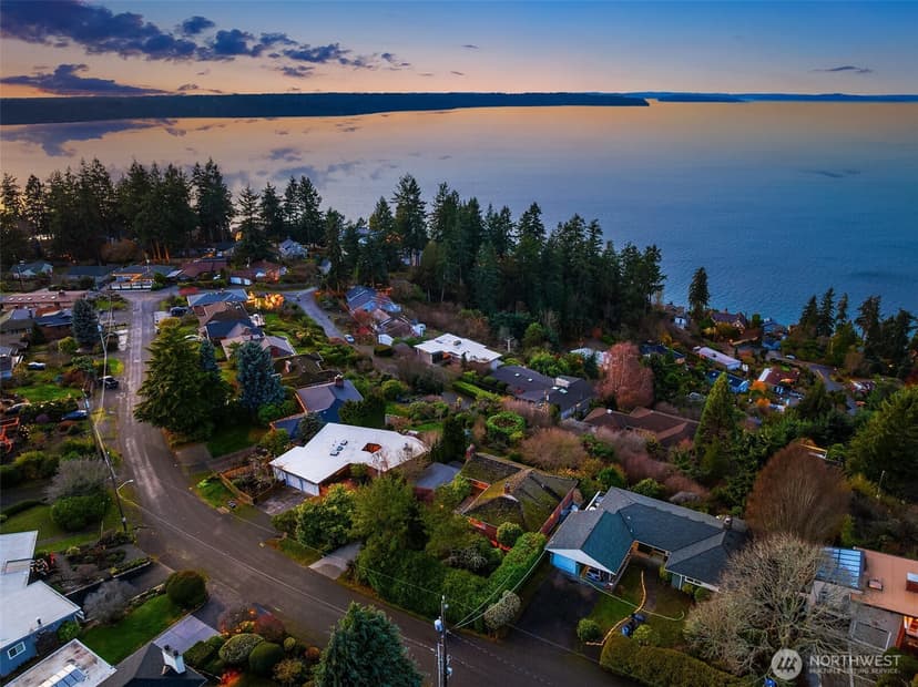 Property photo for 2802 SW 167th Place, Burien photo 2