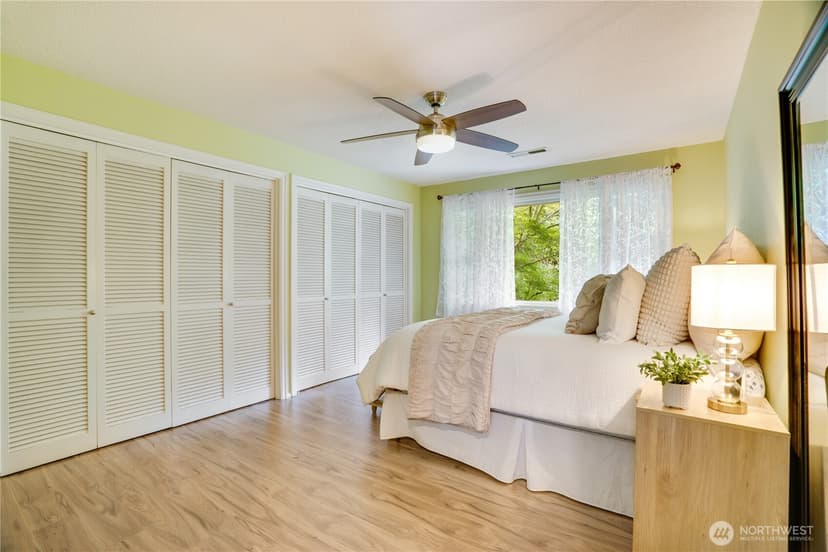 Property photo for 11206 Clover Park Drive SW #25, Lakewood photo 7