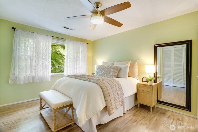 Property photo for 11206 Clover Park Drive SW #25, Lakewood photo 8