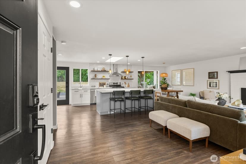 Property photo for 18015 Homeview Drive, Edmonds photo 2