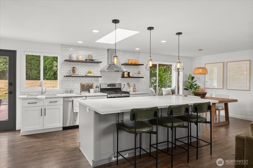 Property photo for 18015 Homeview Drive, Edmonds photo 8