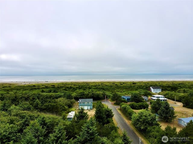 Property photo for 33 4th Avenue, Ocean Shores
