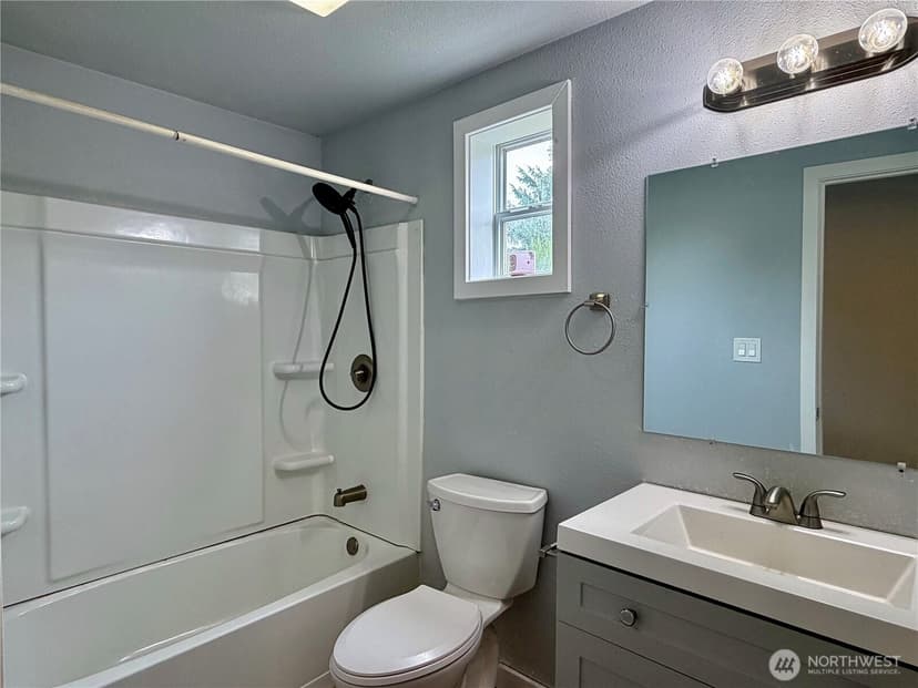 Property photo for 33 4th Avenue, Ocean Shores photo 26