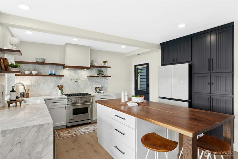 Property photo for 11728 Riviera Place NE, Seattle photo 6