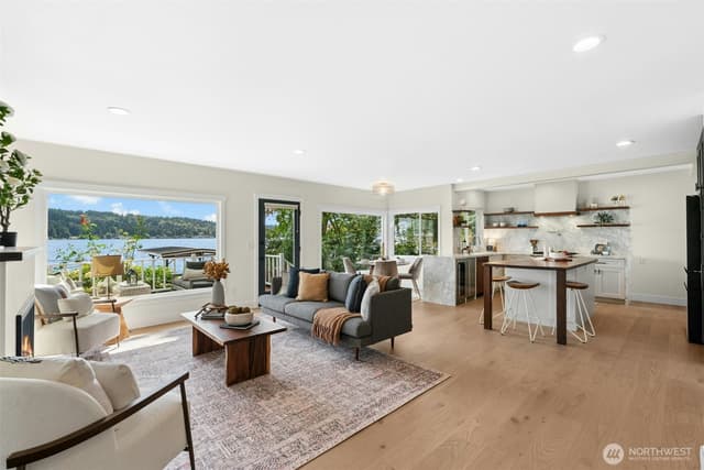 Property photo for 11728 Riviera Place NE, Seattle photo 5