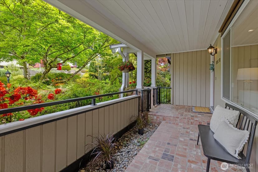 Property photo for 9918 227th Place SW, Edmonds photo 3