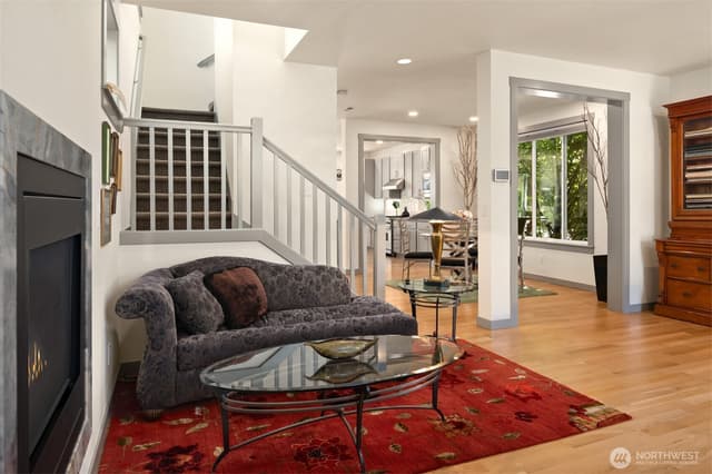 Property photo for 3101 S Adams Street, Seattle photo 5