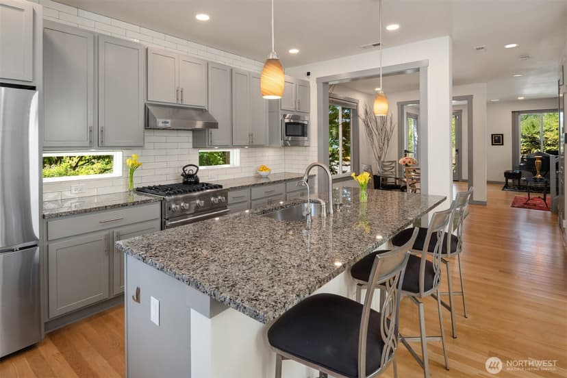 Property photo for 3101 S Adams Street, Seattle photo 12