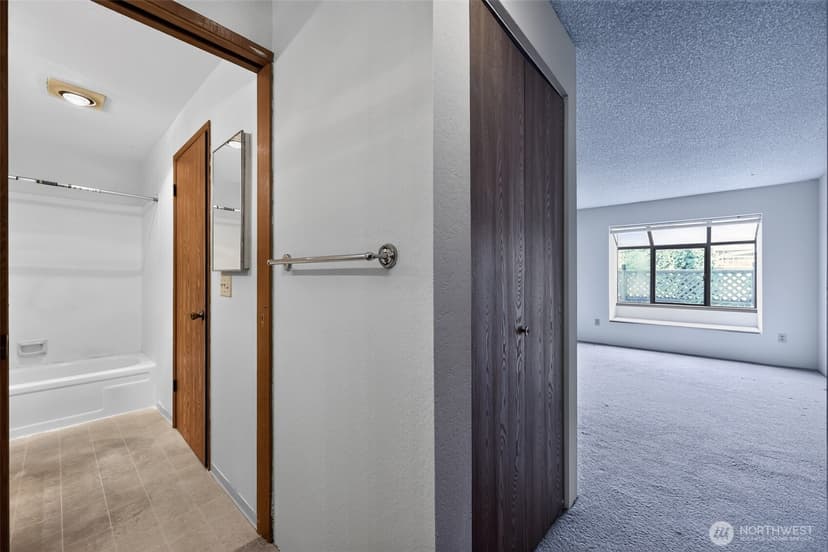 Property photo for 1740 NE 86th Street #101, Seattle photo 20