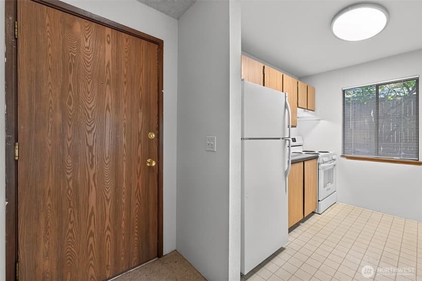 Property photo for 1740 NE 86th Street #101, Seattle photo 3