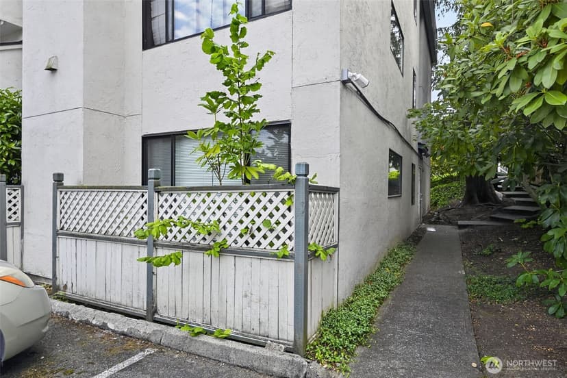 Property photo for 1740 NE 86th Street #101, Seattle photo 2
