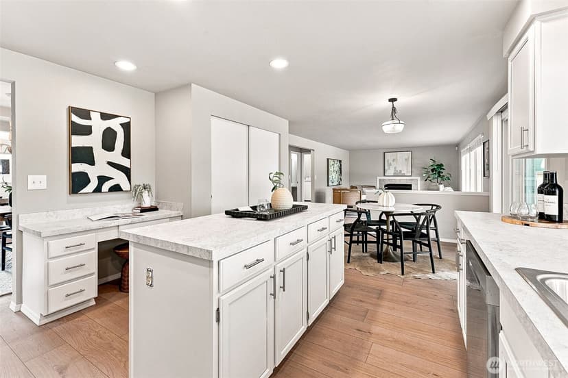 Property photo for 7512 93rd Avenue Ct SW, Lakewood photo 8