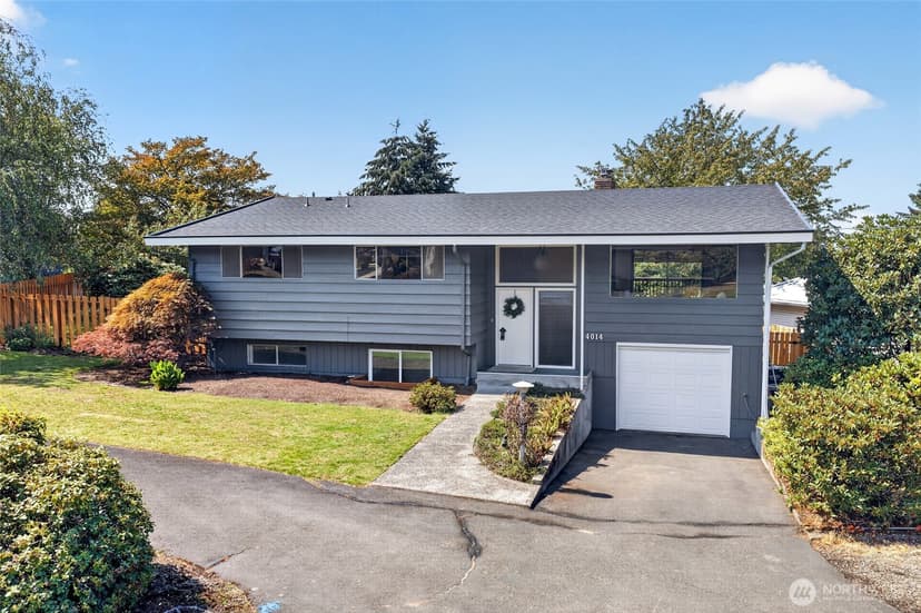 Property photo for 4014 Robin Road W, University Place