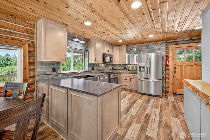 Property photo for 10365 Merry Canyon Road, Leavenworth photo 6
