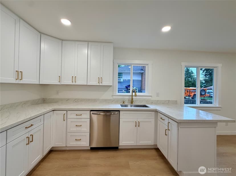 Property photo for 2405 NE 10th Street, Renton photo 20