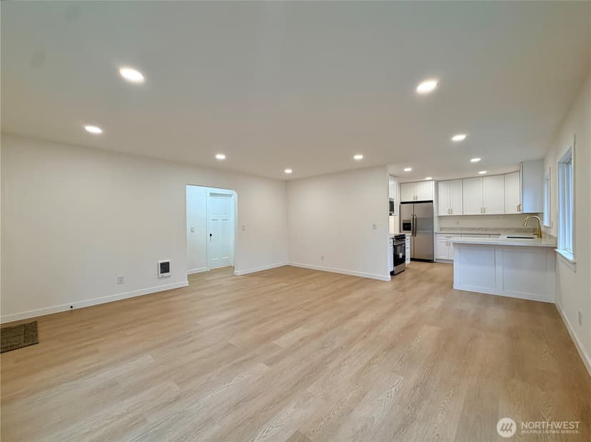 Property photo for 2405 NE 10th Street, Renton photo 14