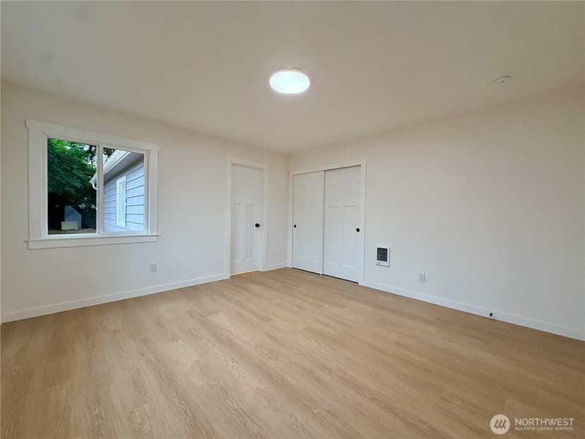 Property photo for 2405 NE 10th Street, Renton photo 23
