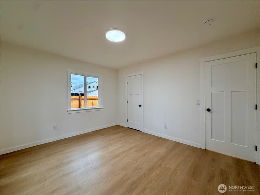 Property photo for 2405 NE 10th Street, Renton photo 28