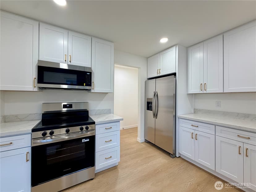 Property photo for 2405 NE 10th Street, Renton photo 18