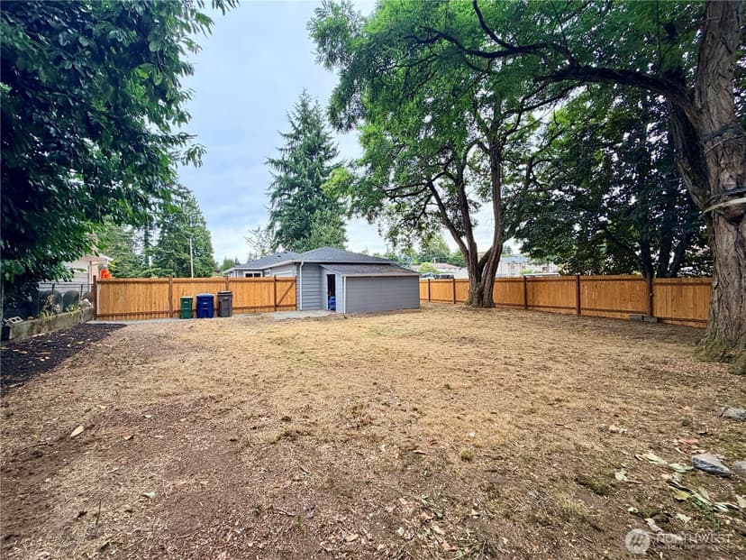 Property photo for 2405 NE 10th Street, Renton photo 31