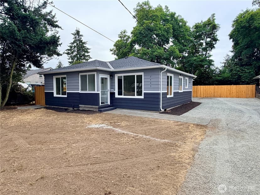 Property photo for 2405 NE 10th Street, Renton photo 5