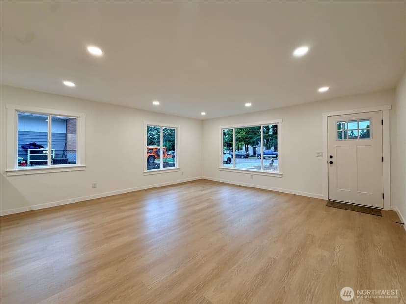 Property photo for 2405 NE 10th Street, Renton photo 12