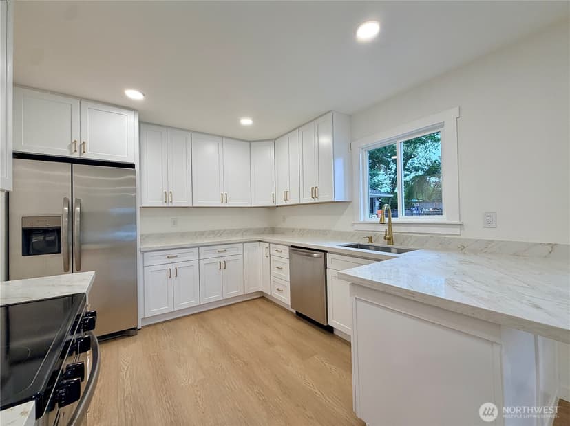 Property photo for 2405 NE 10th Street, Renton photo 17
