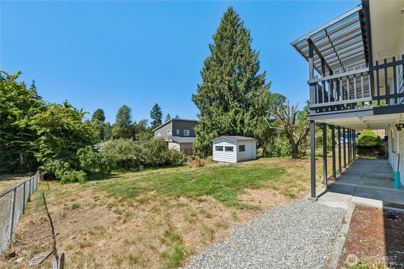 Property photo for 11823 12th Avenue S, Seattle photo 34
