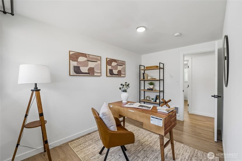 Property photo for 11823 12th Avenue S, Seattle photo 14