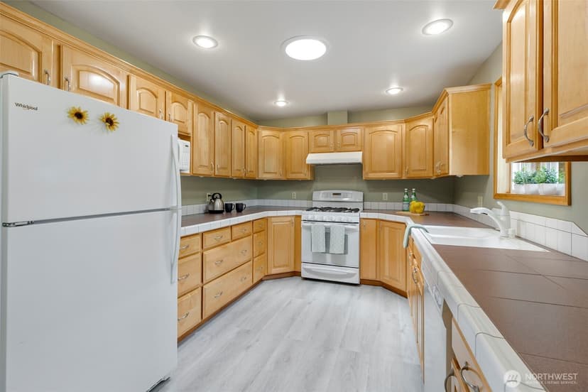Property photo for 10615 SE 244th Street, Kent photo 10